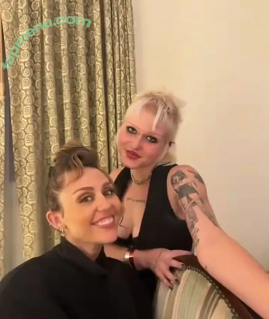 Miley Cyrus nude photo #6066 (MileyCyrus)