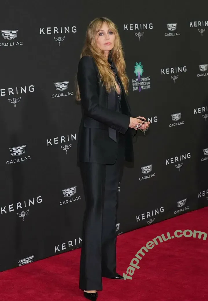 Miley Cyrus nude photo #6121 (MileyCyrus)