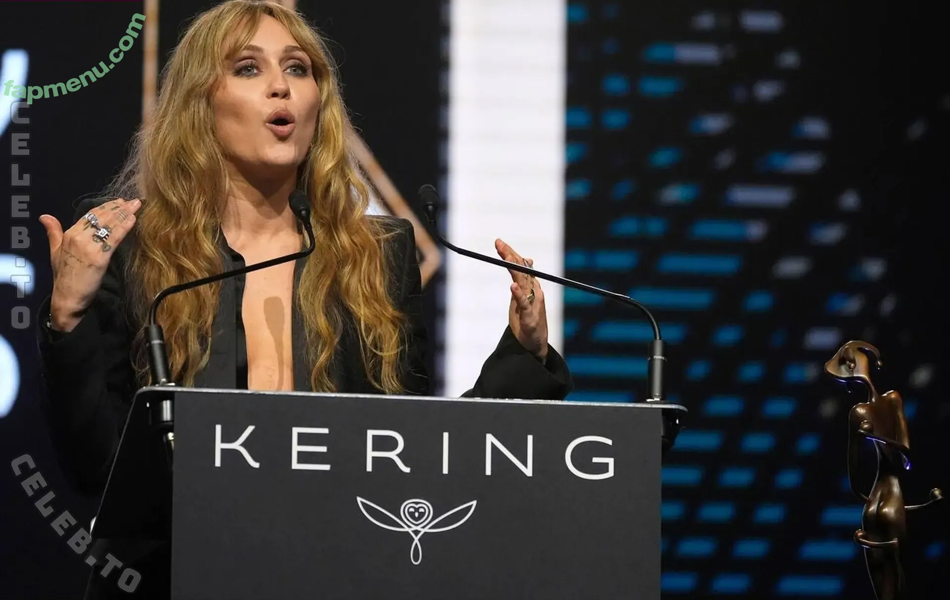 Miley Cyrus nude photo #6139 (MileyCyrus)