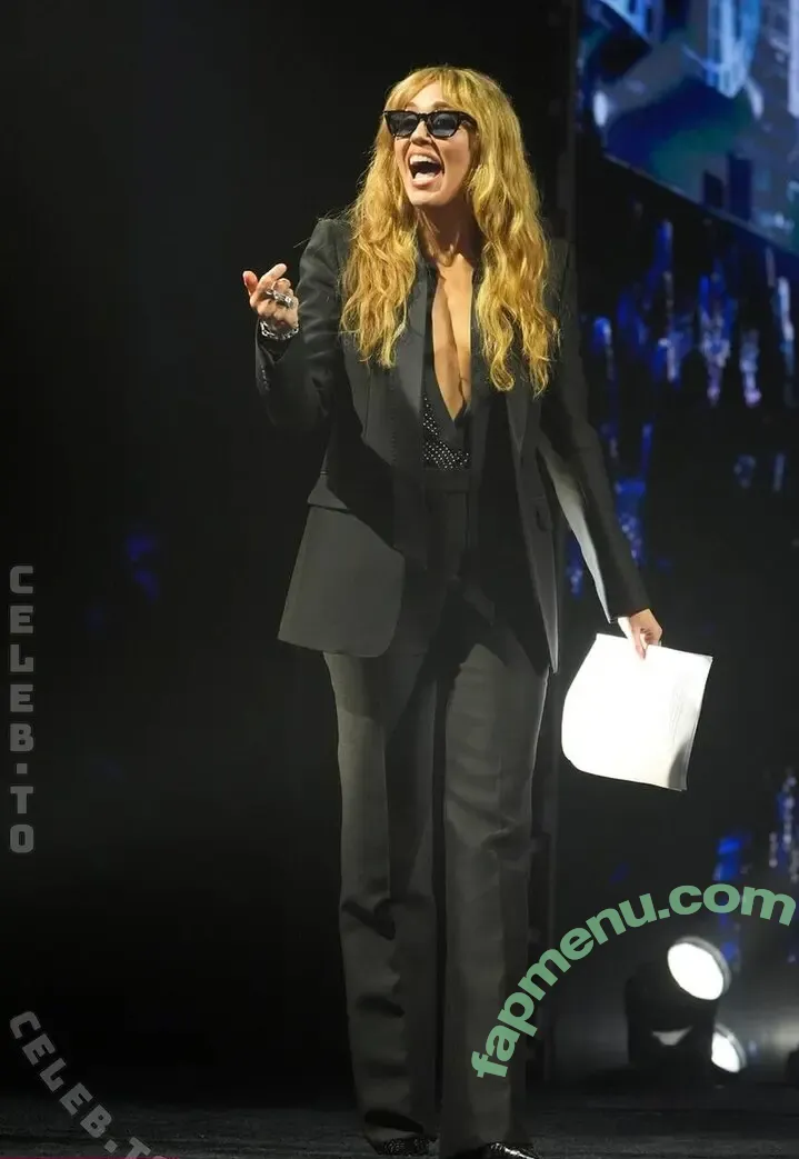 Miley Cyrus nude photo #6140 (MileyCyrus)