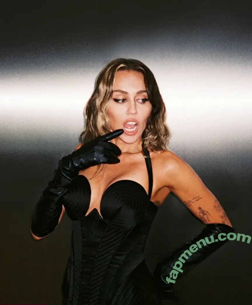 Miley Cyrus nude photo #6145 (MileyCyrus)