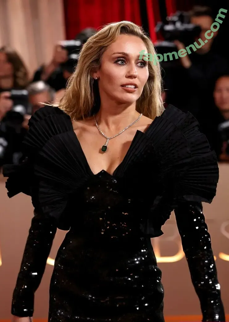 Miley Cyrus nude photo #6189 (MileyCyrus)