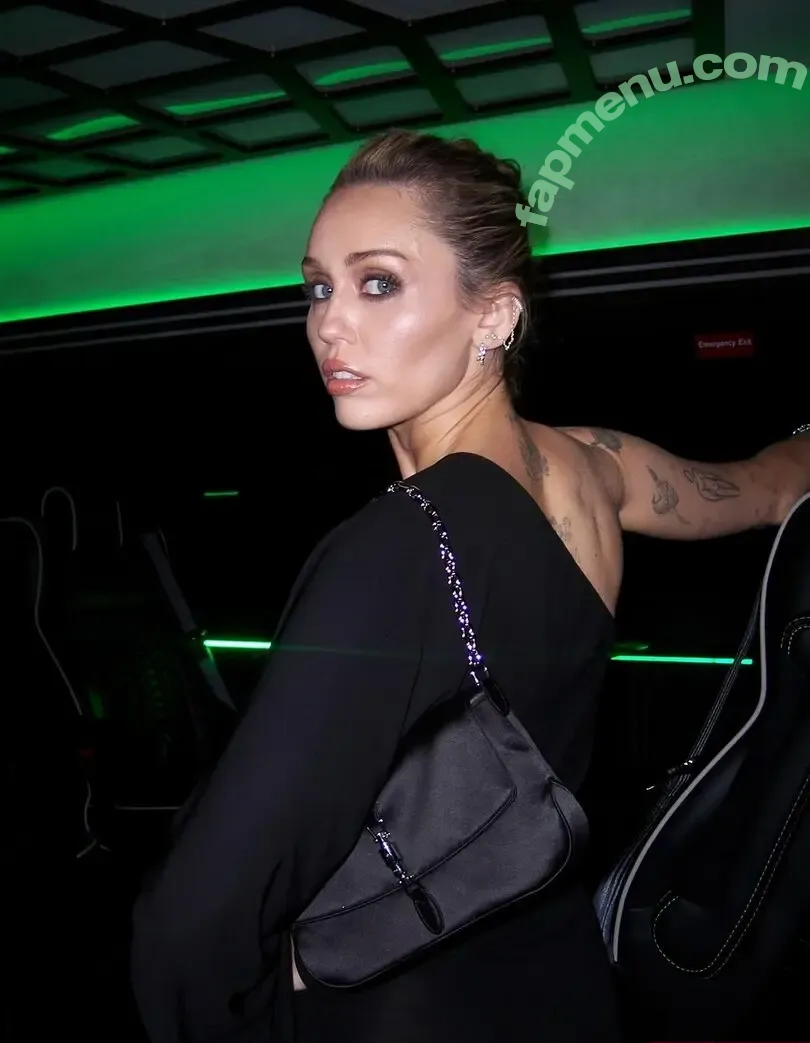 Miley Cyrus nude photo #6215 (MileyCyrus)