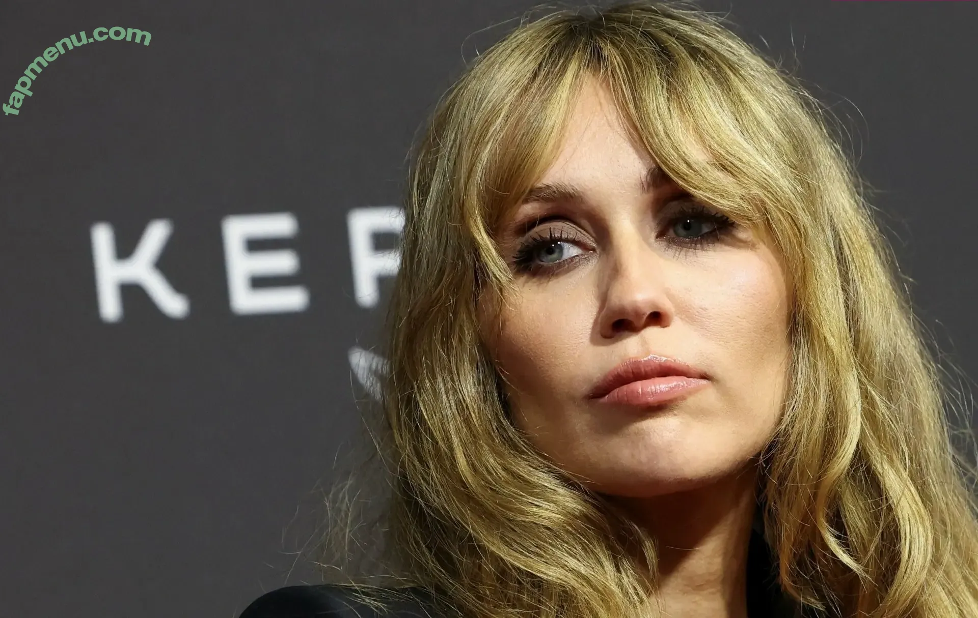 Miley Cyrus nude photo #6249 (MileyCyrus)