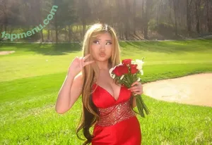 Miley Vang / Stinky._asian / mileyeilish nude photo #0008
