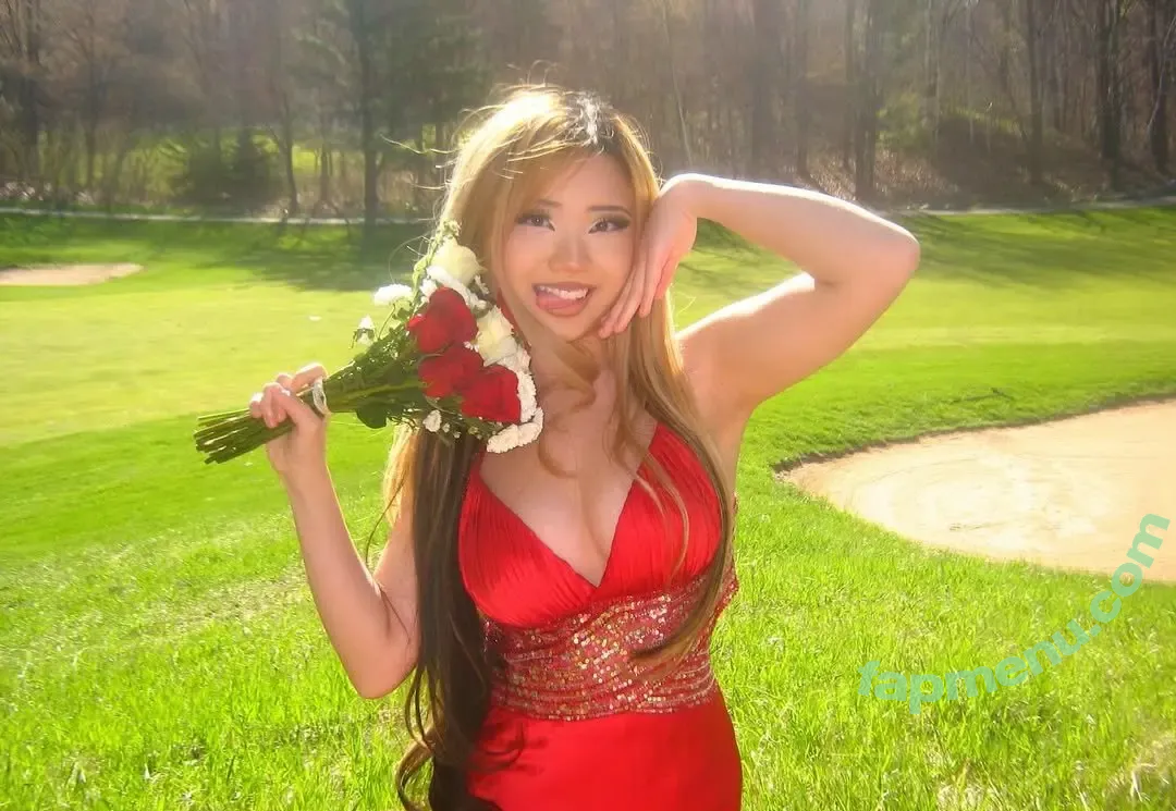Miley Vang nude photo #0007 (Stinky._asian / mileyeilish)