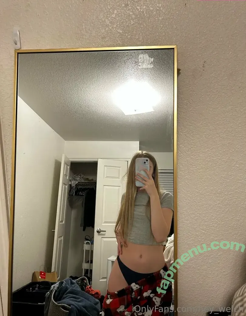 mileycollege nude photo #0037 (milescollege)