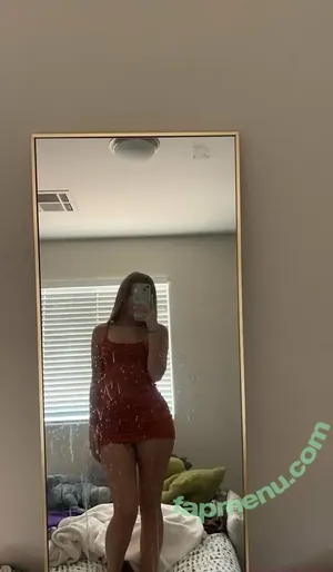 mileyeilish / billieeilish nude photo #0106