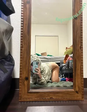 mileyeilish / billieeilish nude photo #0150