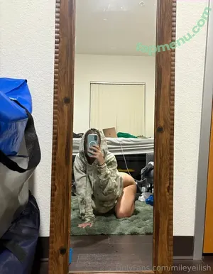 mileyeilish / billieeilish nude photo #0174