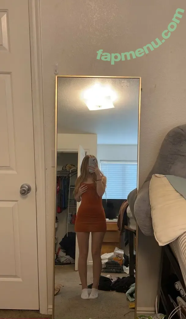 mileyeilish nude photo #0005 (billieeilish)