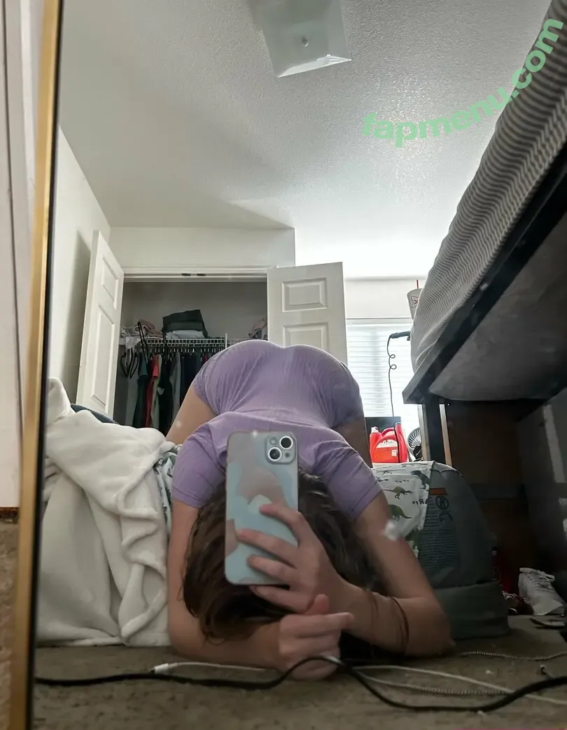 mileyeilish nude photo #0009 (billieeilish)