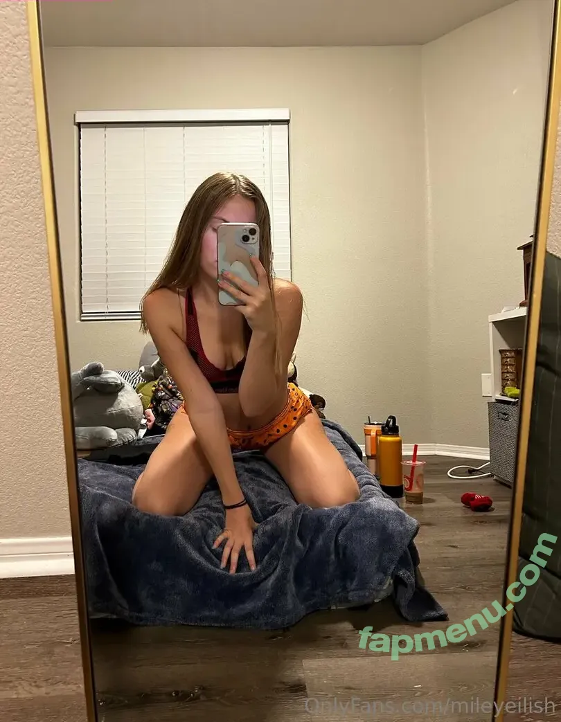 mileyeilish nude photo #0016 (billieeilish)