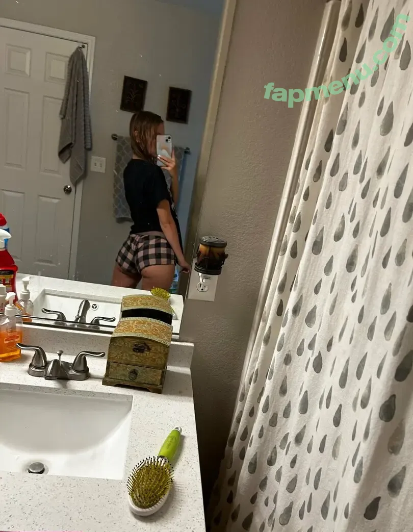 mileyeilish nude photo #0019 (billieeilish)