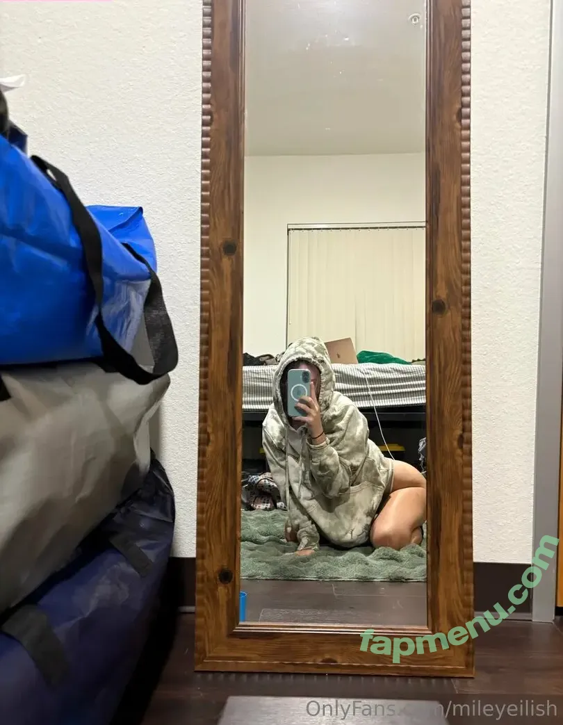 mileyeilish nude photo #0158 (billieeilish)