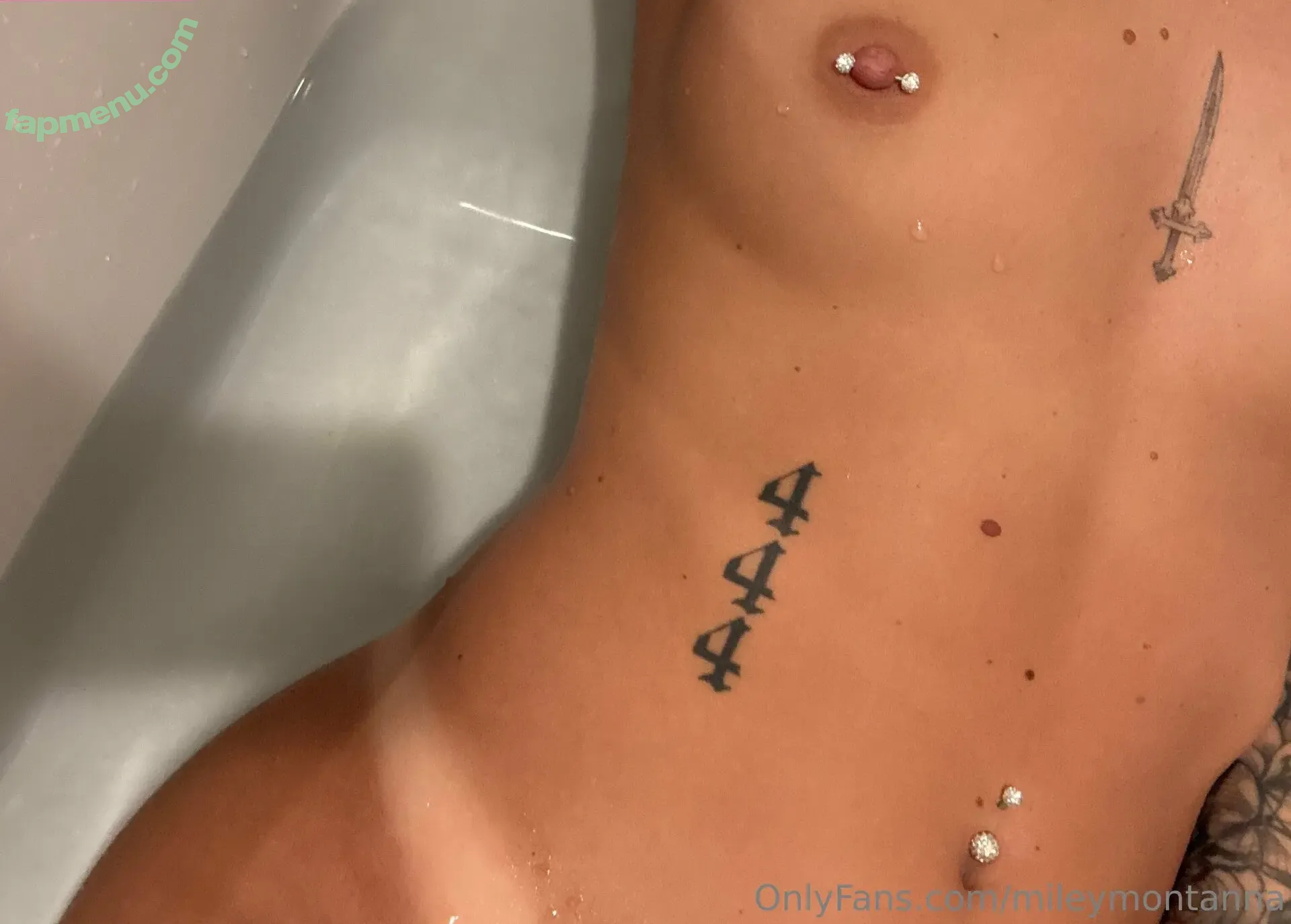 mileymontanna nude photo #0023 (miley_world)