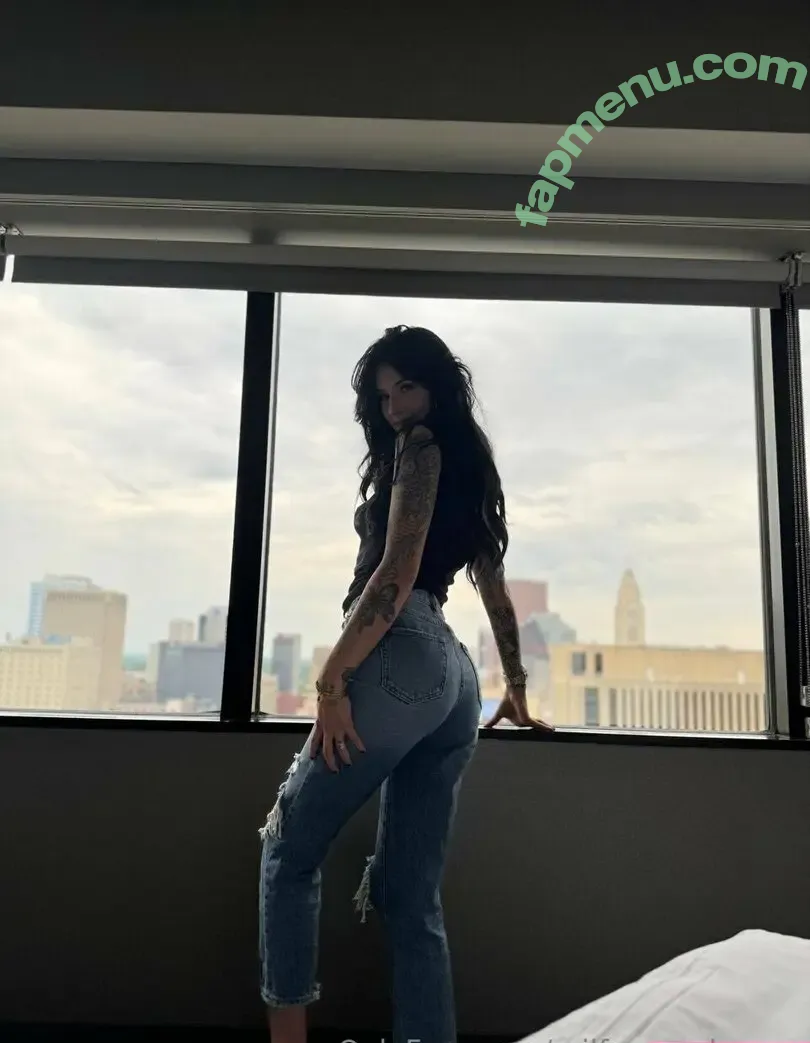 milfmoneyhoney nude photo #0081 (milfmoneyhoneyy / rhy_honeymoney)