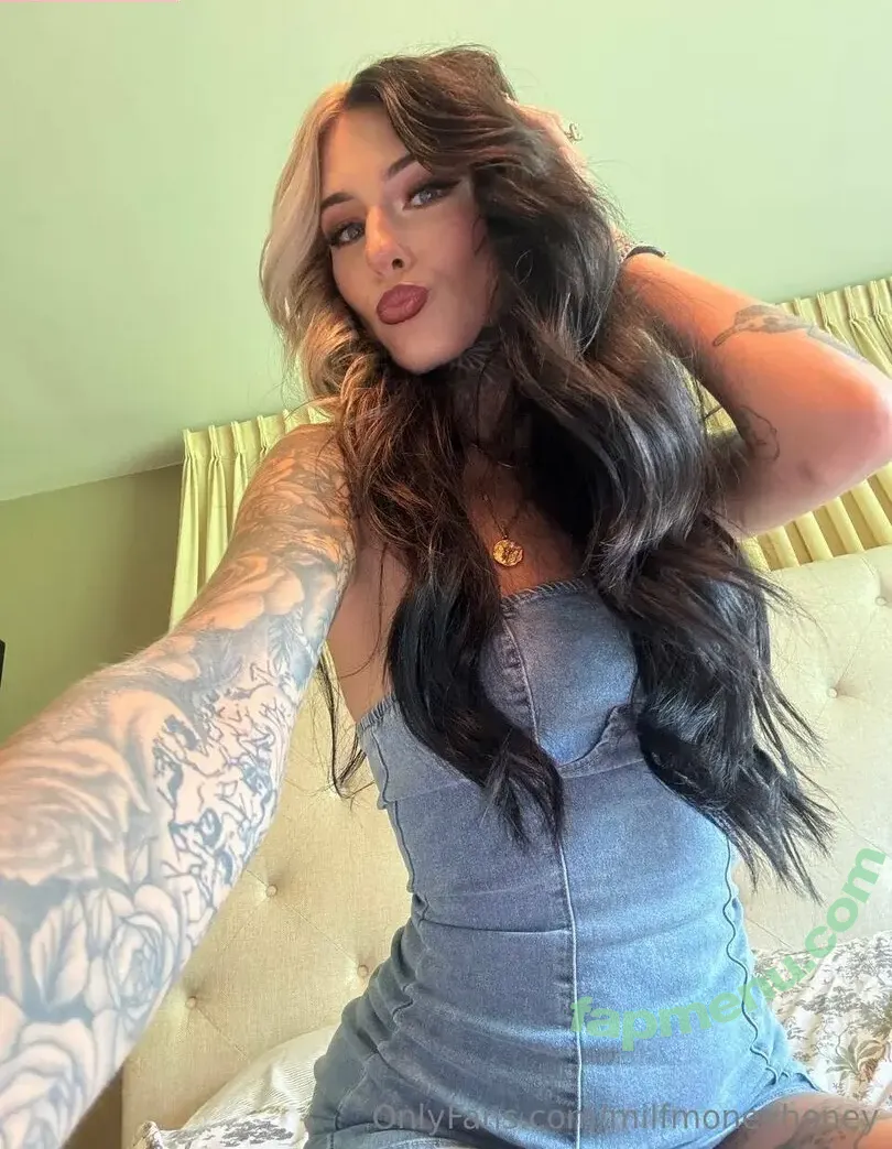 milfmoneyhoney nude photo #0099 (milfmoneyhoneyy / rhy_honeymoney)