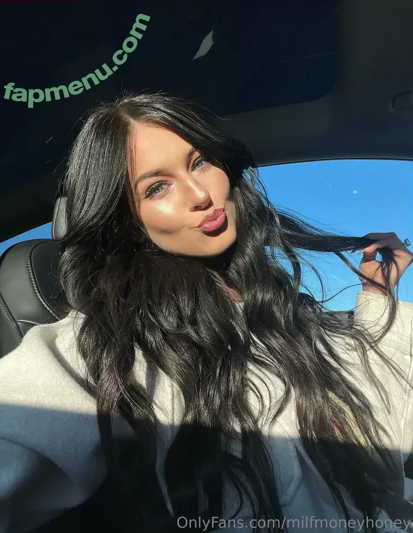 milfmoneyhoney nude photo #0124 (milfmoneyhoneyy / rhy_honeymoney)