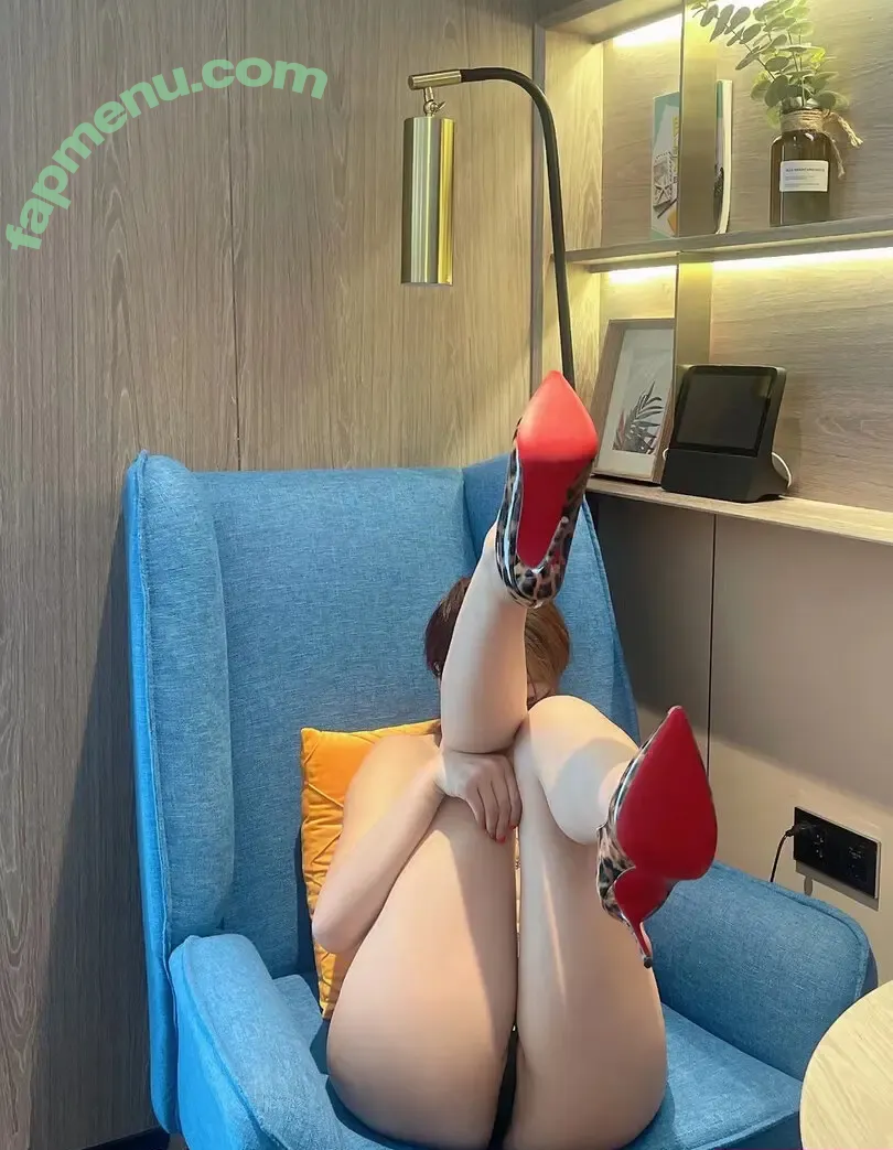 milkbabe0712 nude photo #0110 (Naibao0712 / 奶宝妹纸)