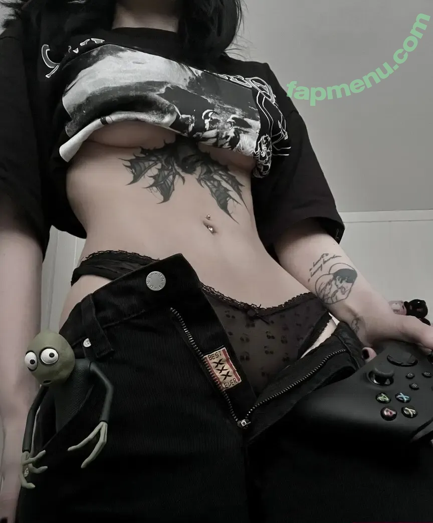 milkgore nude photo #0048 (milkgore)