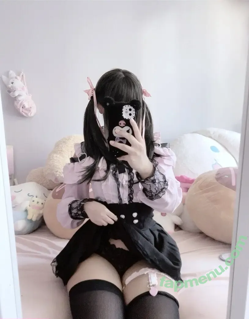 milkiewaifu nude photo #0071 (milkiewaifu)