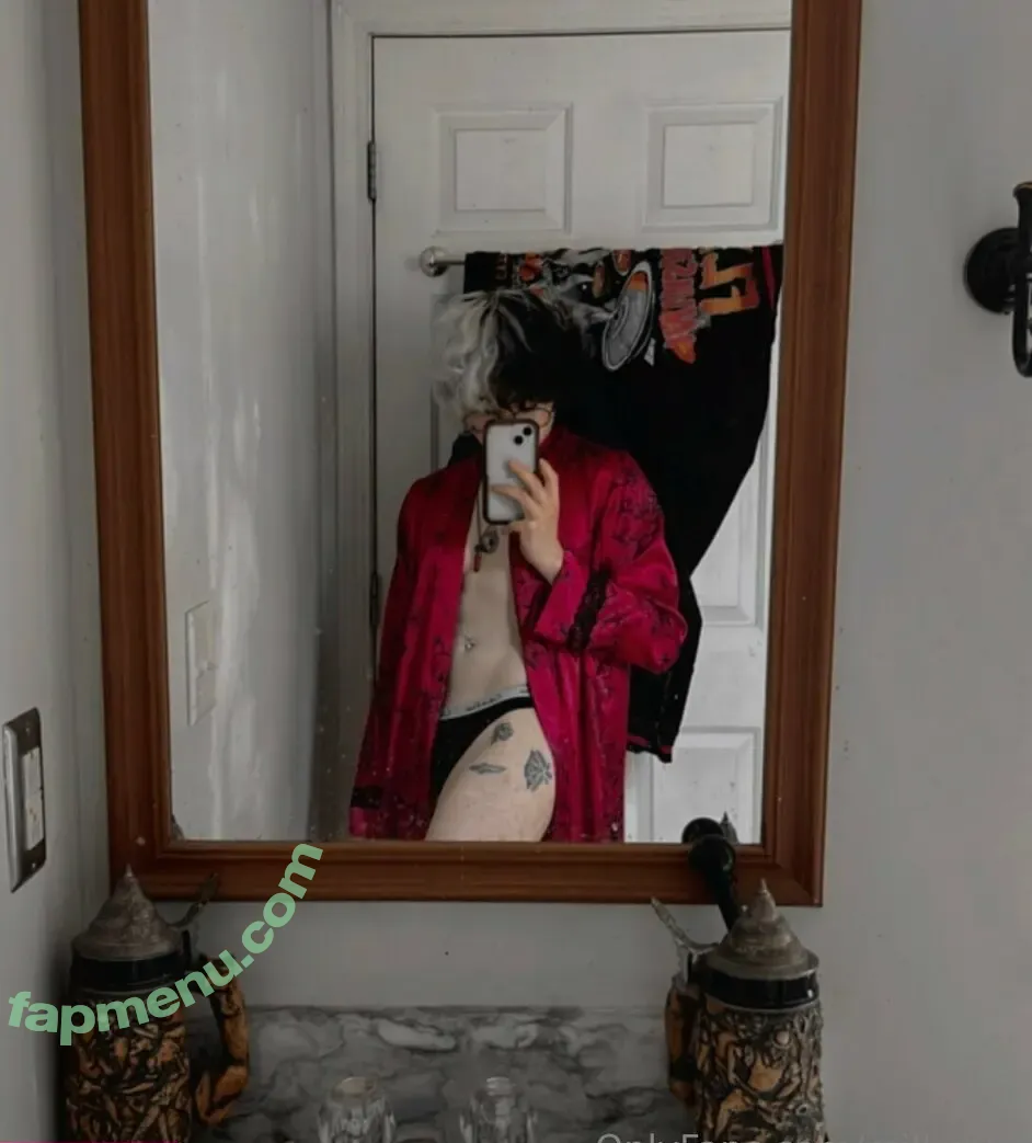 milkw0lf nude photo #0114 (crypwolf / milk wolf)