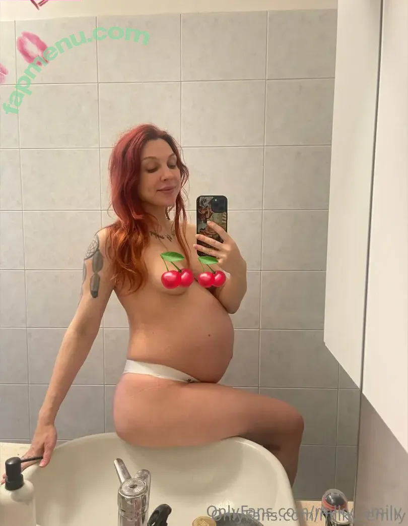 milky_emily nude photo #0001 (milkyemily_)