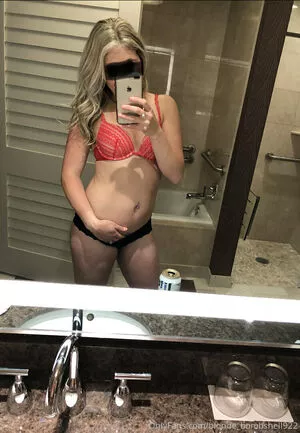milky_hon3y / milkyhoneyyxoxo nude photo #0008