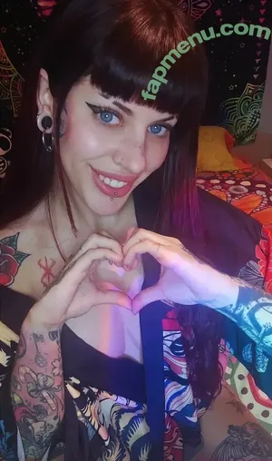 milkyalien / milkyalienx / milkyalienxx nude photo #0022