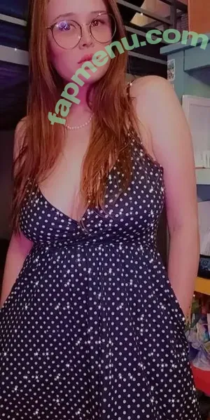 MilkyMoonGoddess / BrattyLittleMoon nude photo #0001