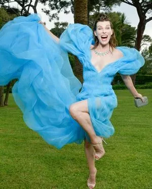 Milla Jovovich / MillaJovovich nude photo #0013