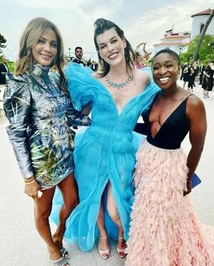 Milla Jovovich / MillaJovovich nude photo #0017