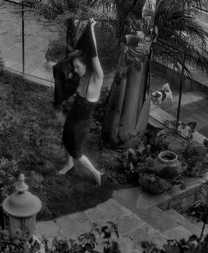 Milla Jovovich / MillaJovovich nude photo #0020