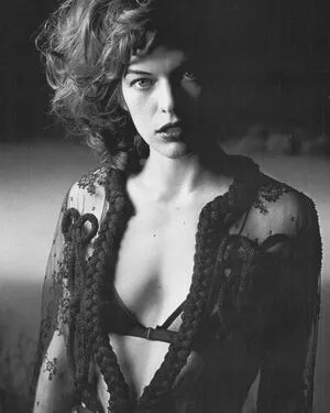 Milla Jovovich / MillaJovovich nude photo #0034