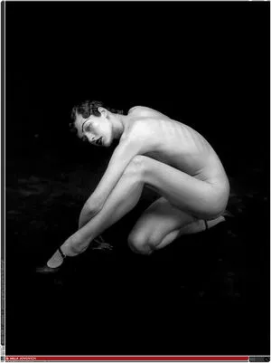 Milla Jovovich / MillaJovovich nude photo #0041