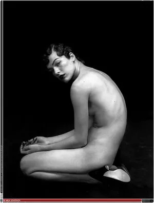 Milla Jovovich / MillaJovovich nude photo #0043