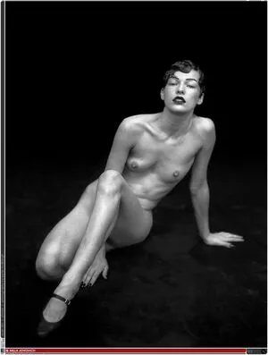 Milla Jovovich / MillaJovovich nude photo #0044