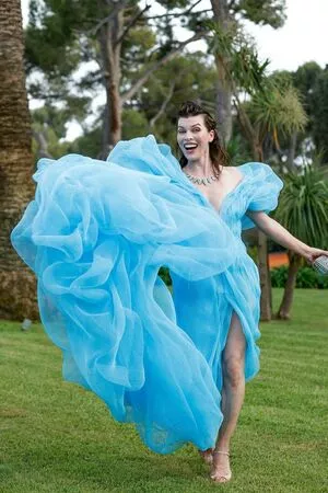 Milla Jovovich / MillaJovovich nude photo #0066