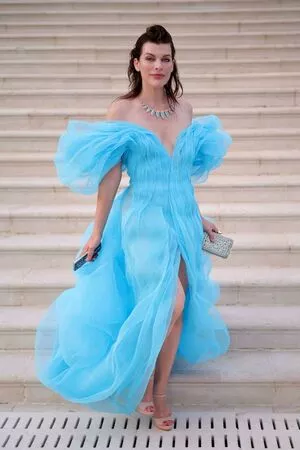 Milla Jovovich / MillaJovovich nude photo #0077