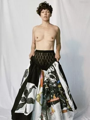 Milla Jovovich / MillaJovovich nude photo #0184