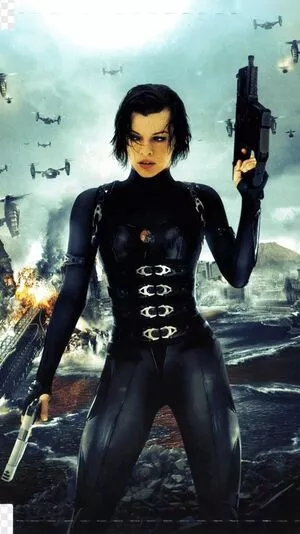 Milla Jovovich / MillaJovovich nude photo #0255