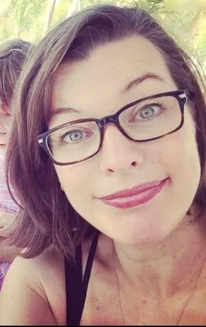 Milla Jovovich / MillaJovovich nude photo #0273