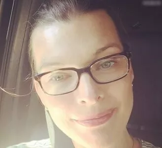 Milla Jovovich / MillaJovovich nude photo #0274