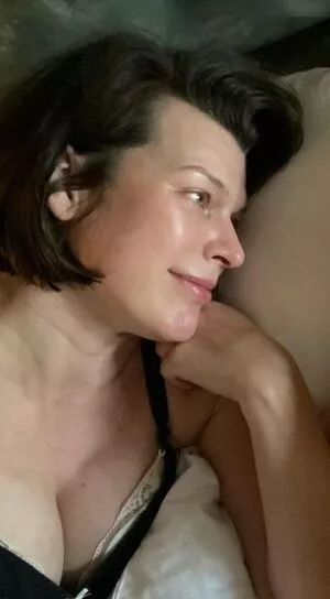 Milla Jovovich / MillaJovovich nude photo #0280