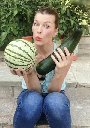 Milla Jovovich / MillaJovovich nude photo #0283