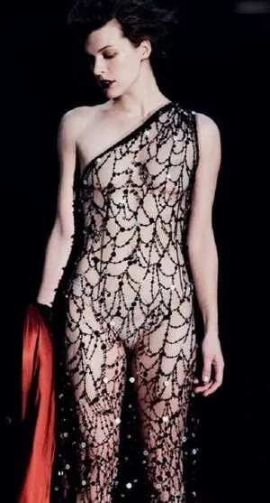 Milla Jovovich / MillaJovovich nude photo #0321