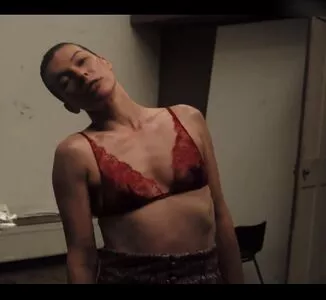 Milla Jovovich / MillaJovovich nude photo #0324