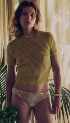 Milla Jovovich / MillaJovovich nude photo #0335