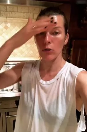 Milla Jovovich / MillaJovovich nude photo #0355